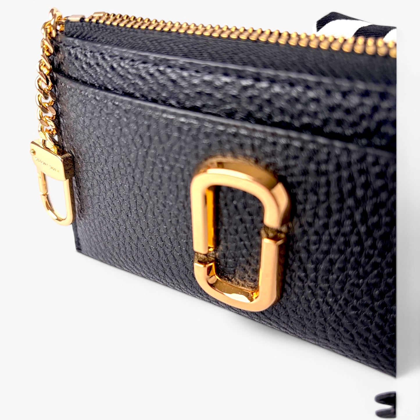 The Pebble J Marc Top Zip Multi Wallet