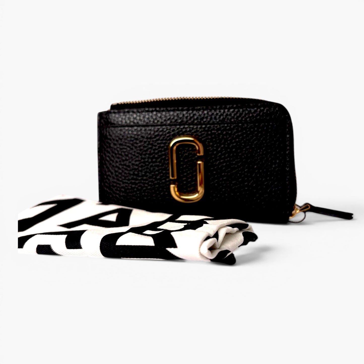 The Pebble J Marc Top Zip Multi Wallet