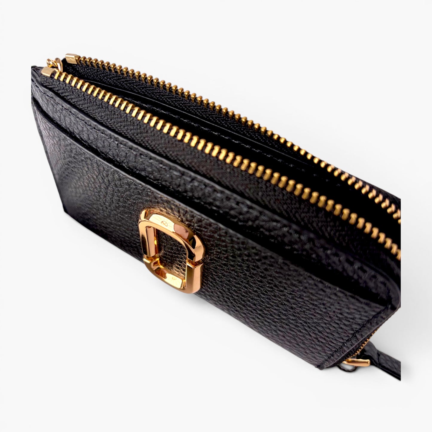 The Pebble J Marc Top Zip Multi Wallet